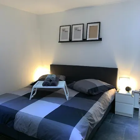 Outlet City Eleonora, Familie Abruscato Metzingen (Tubingen)