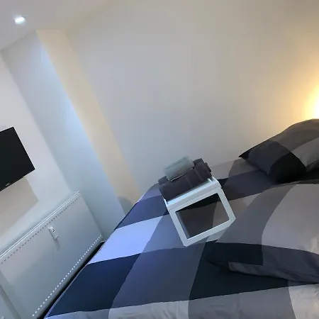 Outlet City Eleonora, Familie Abruscato Metzingen (Tubingen)